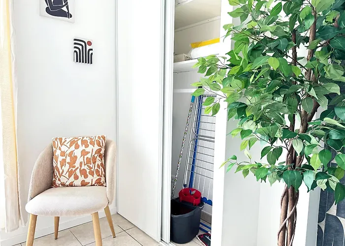 Sacramento Apartment *