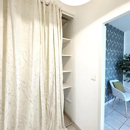 Sacramento Apartment *