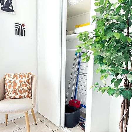 Sacramento Apartment *